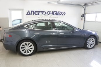 Tesla Model S Außenansicht
